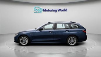 BMW 3 Series 330E SE PRO