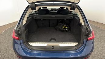 BMW 3 Series 330E SE PRO