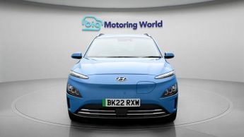 Hyundai KONA PREMIUM