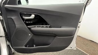 Kia Niro 4 PLUS