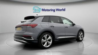 Audi Q4 e-tron S LINE