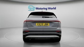 Audi Q4 e-tron S LINE