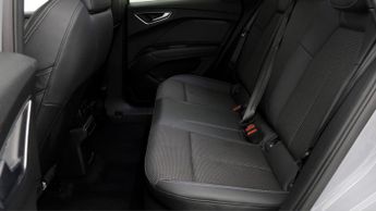 Audi Q4 e-tron S LINE