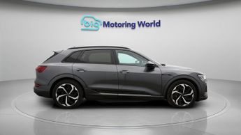 Audi e-tron QUATTRO BLACK EDITION