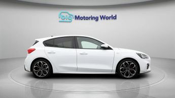 Ford Focus ST-LINE X