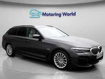 BMW 530 530E M SPORT