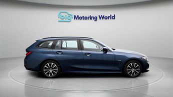 BMW 3 Series 330E SPORT