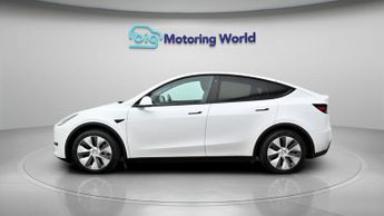 Tesla Model Y BASE