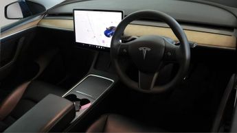 Tesla Model Y LONG RANGE AWD