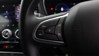 Renault Megane ICONIC E-TECH