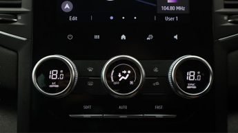 Renault Megane ICONIC E-TECH