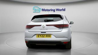 Renault Megane ICONIC E-TECH