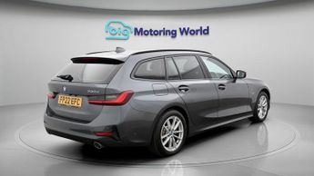BMW 3 Series 330E SE PRO
