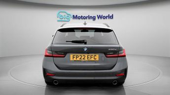 BMW 3 Series 330E SE PRO