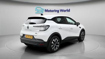 Renault Captur EVOLUTION E-TECH