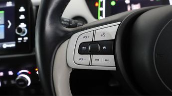 Honda Jazz I-MMD EX