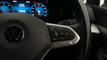 Volkswagen Golf LIFE TDI DSG