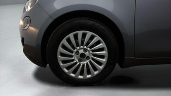 Fiat 500e ACTION