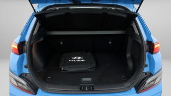 Hyundai KONA PREMIUM
