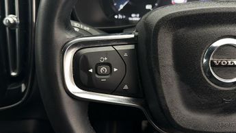 Volvo XC40 RECHARGE T4 R-DESIGN