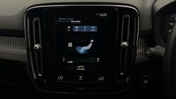 Volvo XC40 RECHARGE T4 R-DESIGN