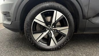 Volvo XC40 RECHARGE T4 R-DESIGN