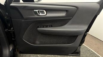 Volvo XC40 RECHARGE T4 R-DESIGN