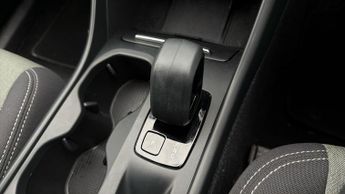Volvo XC40 RECHARGE T4 CORE