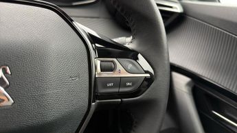 Peugeot E-2008 ACTIVE PREMIUM PLUS