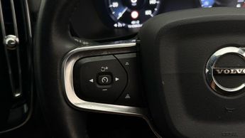 Volvo XC40 T4 MOMENTUM
