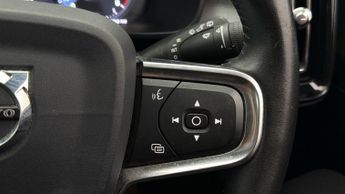 Volvo XC40 T4 MOMENTUM