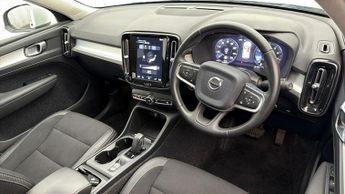 Volvo XC40 T4 MOMENTUM
