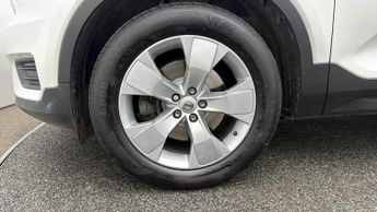 Volvo XC40 T4 MOMENTUM