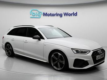 Audi A4 AVANT TFSI S LINE BLACK EDITION