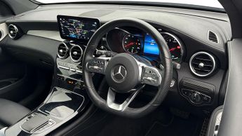 Mercedes-Benz GLC GLC 300 E 4MATIC AMG LINE
