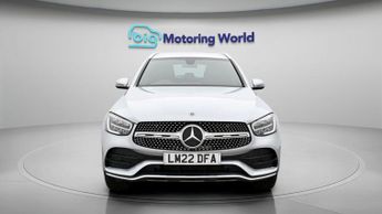 Mercedes-Benz GLC GLC 300 E 4MATIC AMG LINE