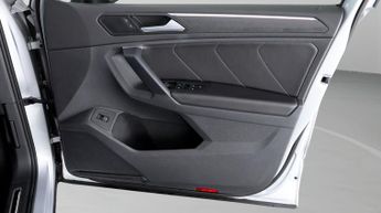Volkswagen Tiguan R-LINE TSI DSG