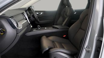 Volvo XC60 B5 PLUS AWD