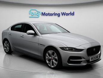 Jaguar XE 