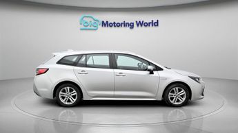 Toyota Corolla ICON TECH