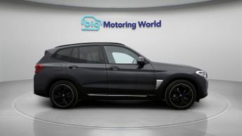 BMW iX3 PREMIER EDITION