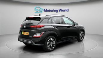 Hyundai KONA PREMIUM