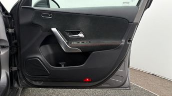 Mercedes-Benz A Class A 180 AMG LINE EXECUTIVE