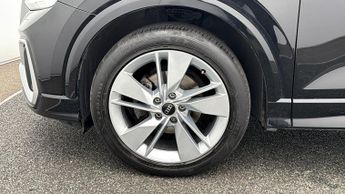 Audi Q2 TFSI S LINE