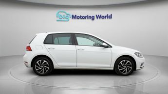 Volkswagen Golf MATCH TSI DSG