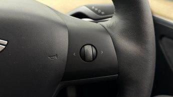 Tesla Model Y BASE