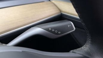 Tesla Model Y BASE