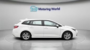 Toyota Corolla ICON TECH