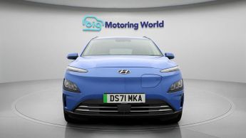 Hyundai KONA PREMIUM
