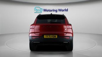 Volvo XC40 RECHARGE T4 R-DESIGN
